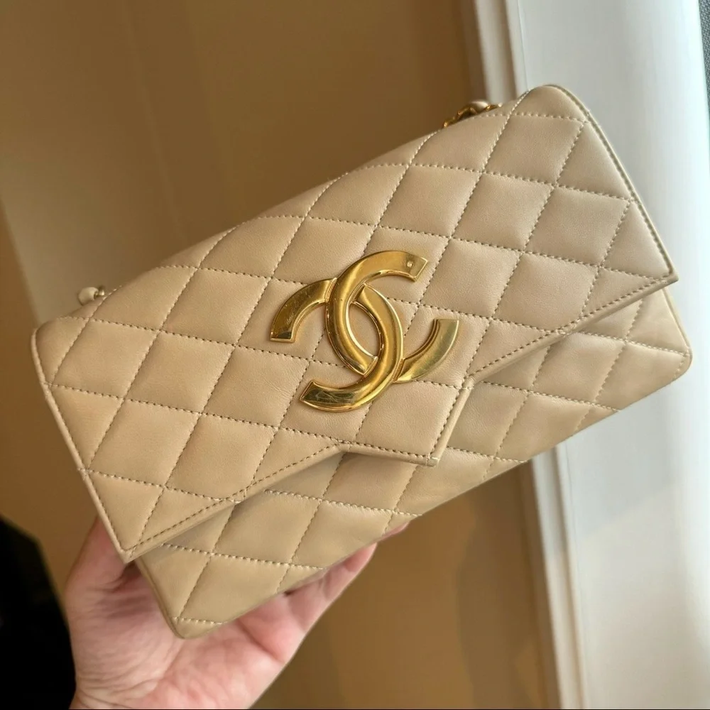 💗VINTAGE CHANEL Beige CC Logo Small Flap Shoulder Crossbody Bag 24K Gold-Plated